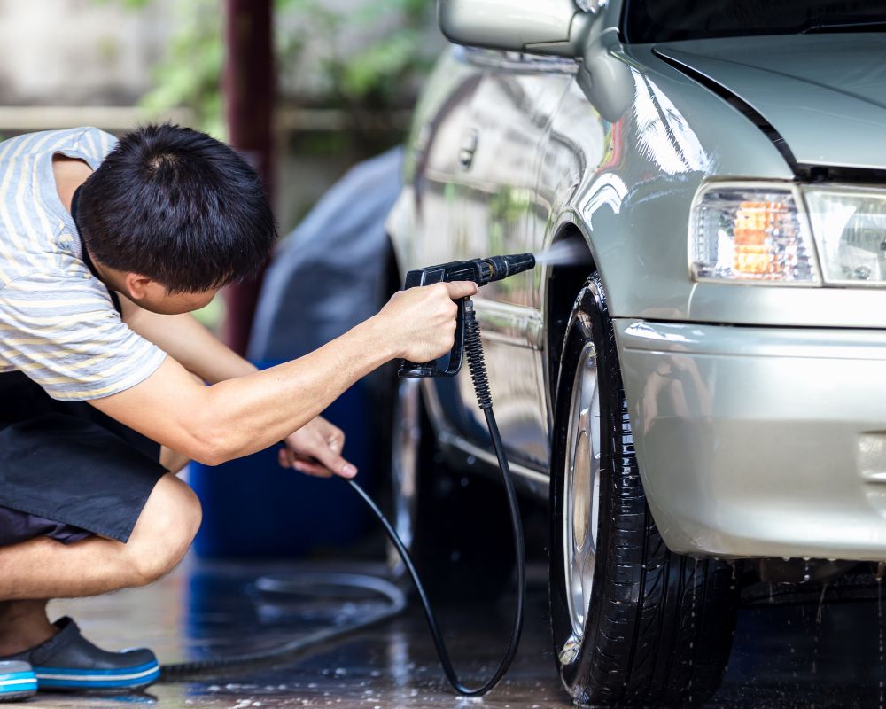 Bảo dưỡng và vệ sinh xe thường xuyên