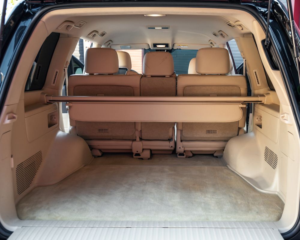 Cốp sau xe Toyota Veloz rộng rãi