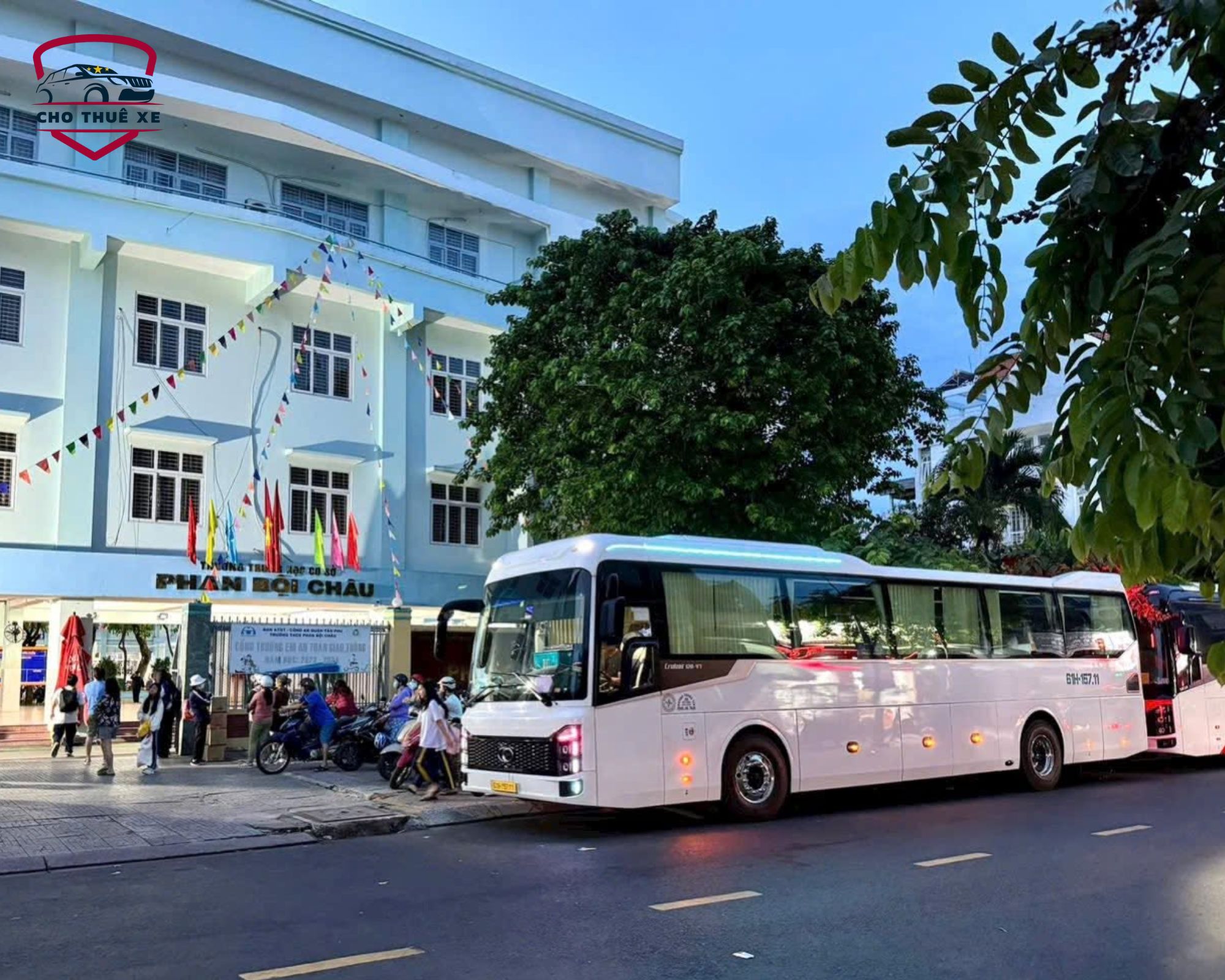 Dịch vụ cho thuê xe 29-45 chỗ TPHCM phục vụ đưa đón học sinh tham quan Đà Lạt