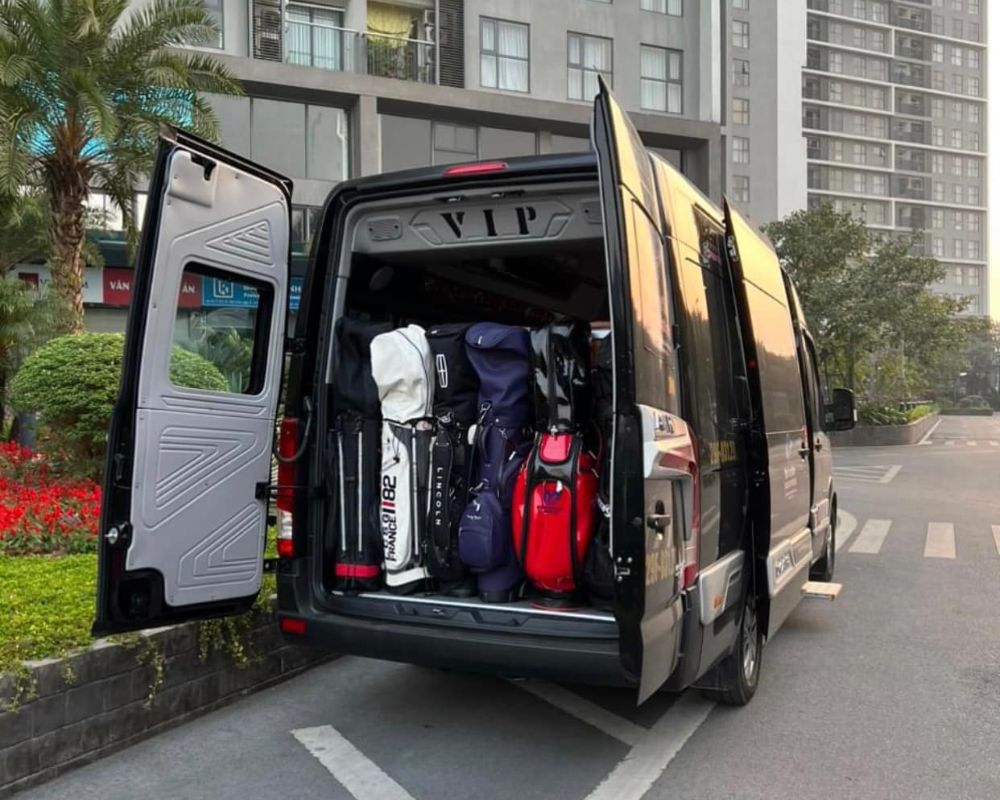 Khoang hành lý của xe limousine