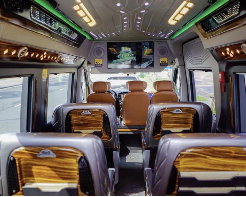 Nội thất xe limousine 9 chỗ
