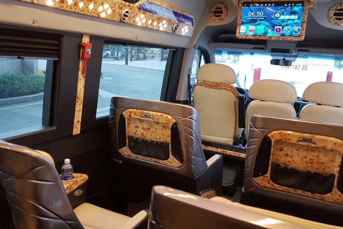 Thuê xe du lịch Limousine