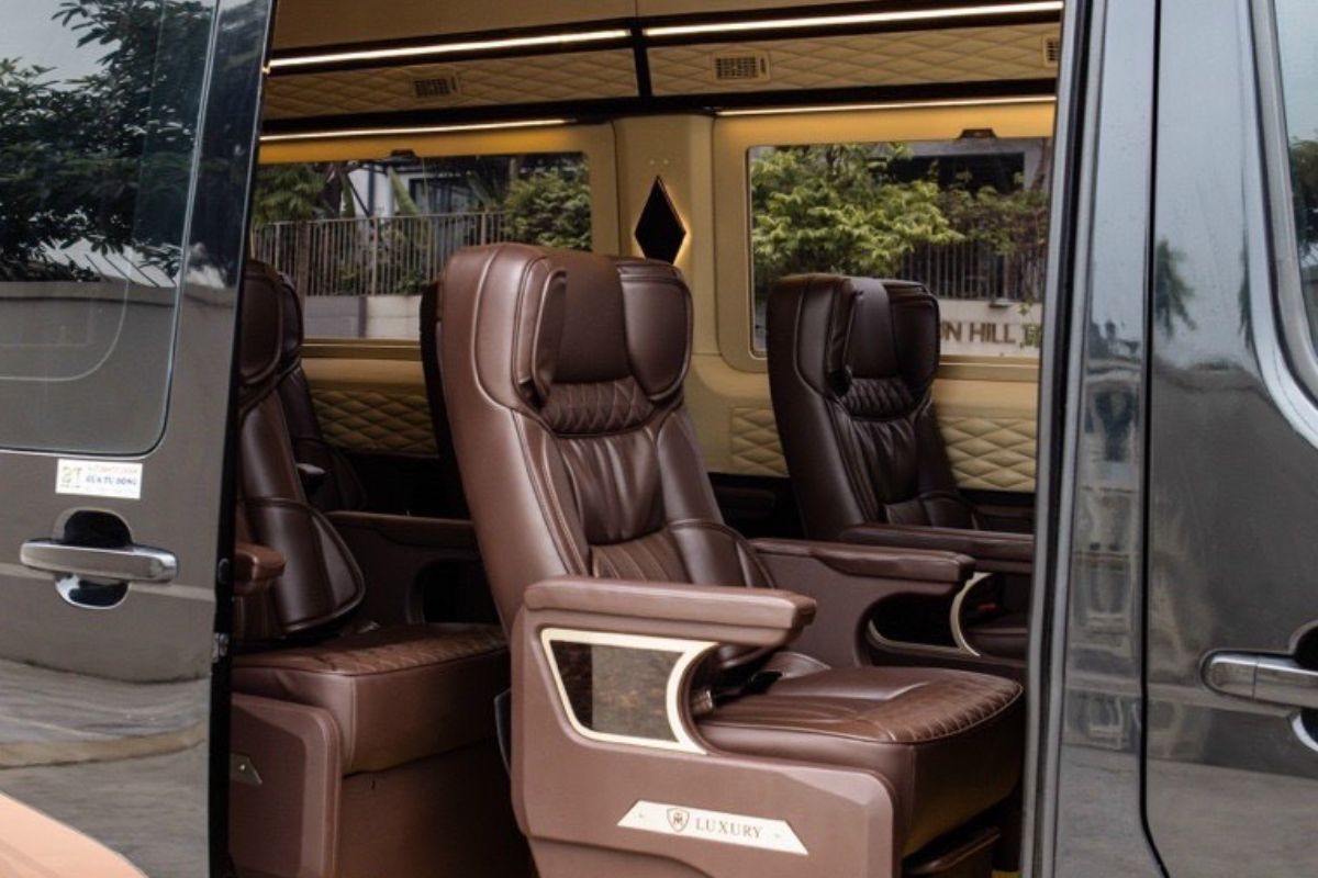 Thuê xe limousine để đưa đón đối tác doanh nghiệp