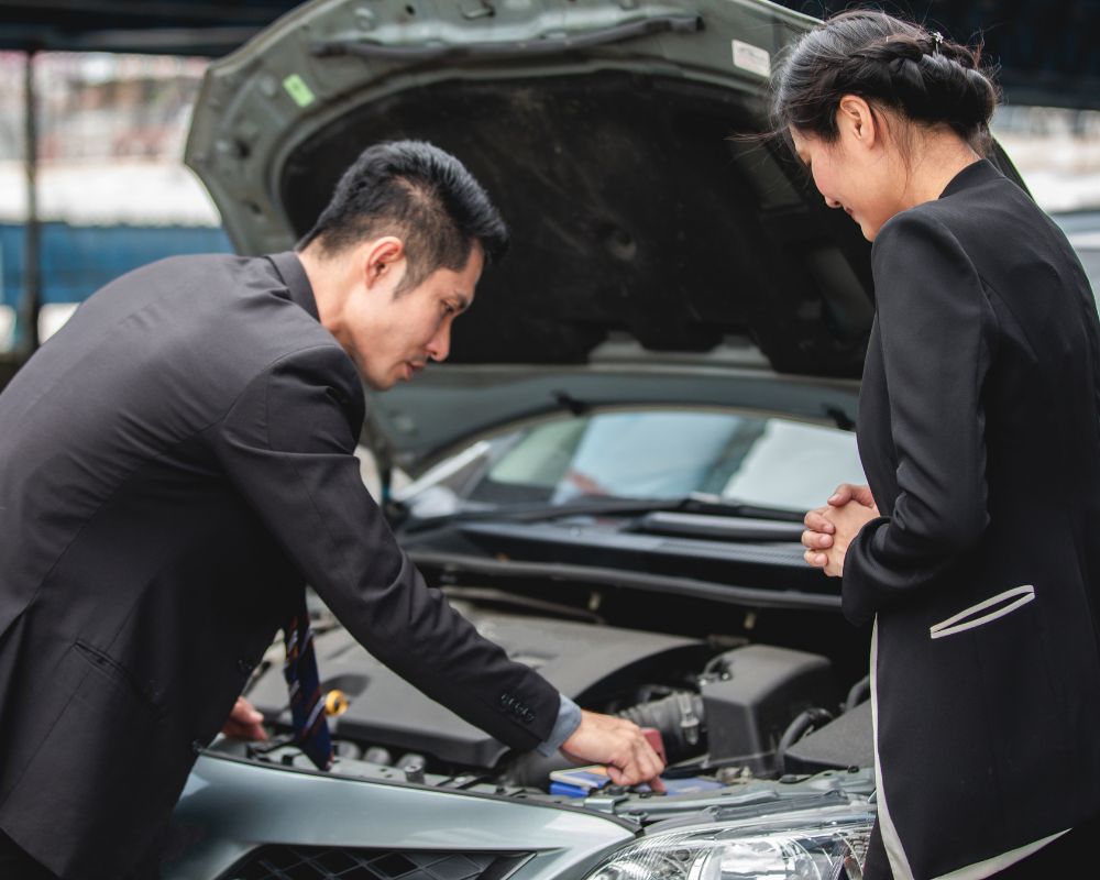 Trước khi nhận xe cần kiểm tra kỹ tình trạng của xe