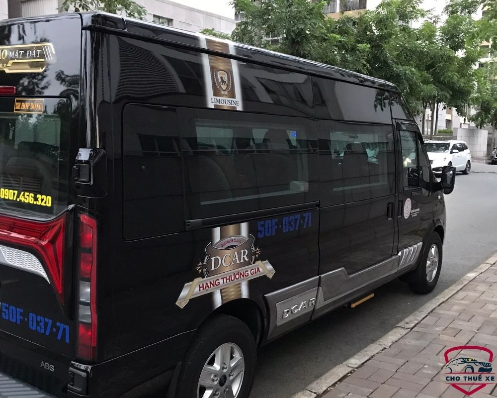 Vẻ ngoài sang trọng, hiện đại của xe limousine