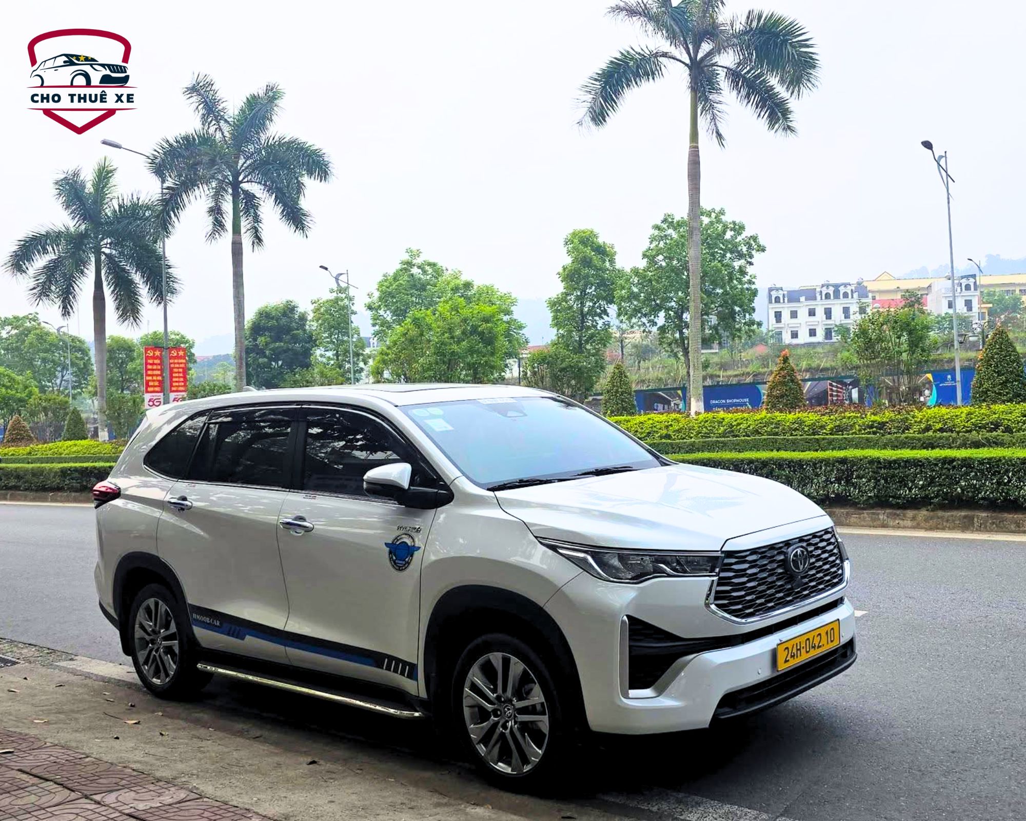 Xe Innova du lịch cho dịch vụ thuê xe đi Bắc Hà chất lượng cao