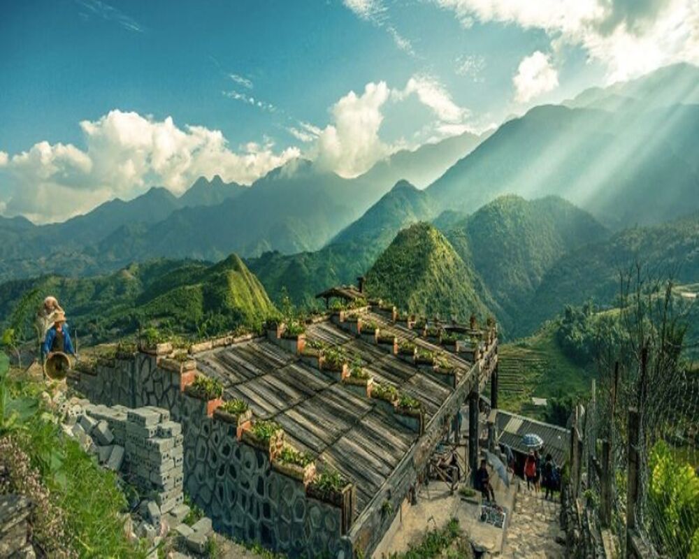 Cao nguyên trắng Bắc Hà thu hút đông đảo khách du lịch
