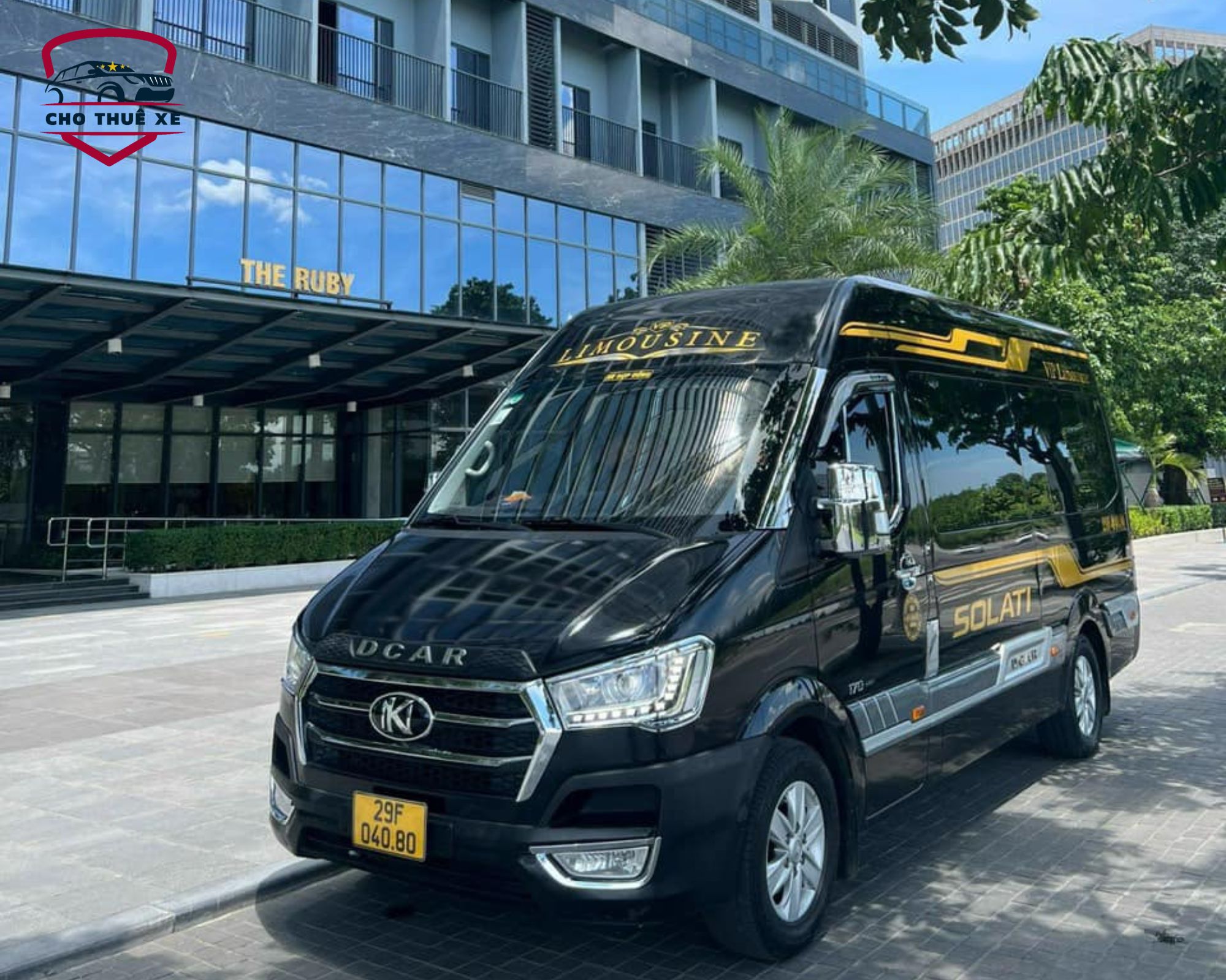 Thuê xe Limousine 12 chỗ từ Hà Nội đi Ninh Bình và tận hưởng mọi tiện nghi cao cấp