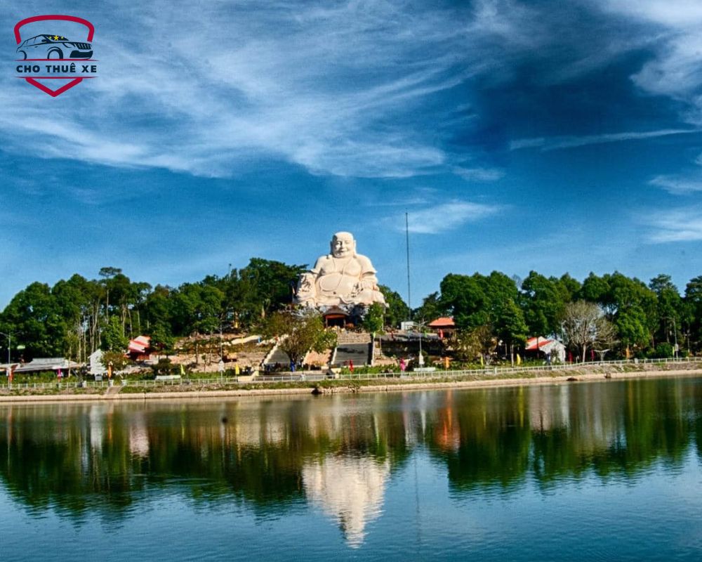 đỉnh núi Cấm
