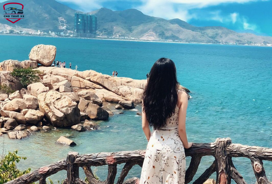 Du Lịch Hòn Chồng Nha Trang