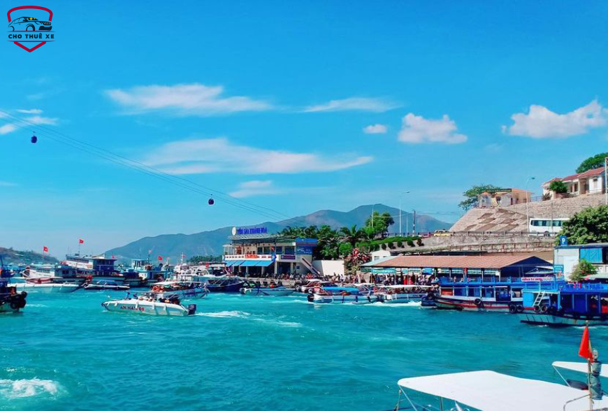 Khung cách biển ở Hòn Tre Nha Trang
