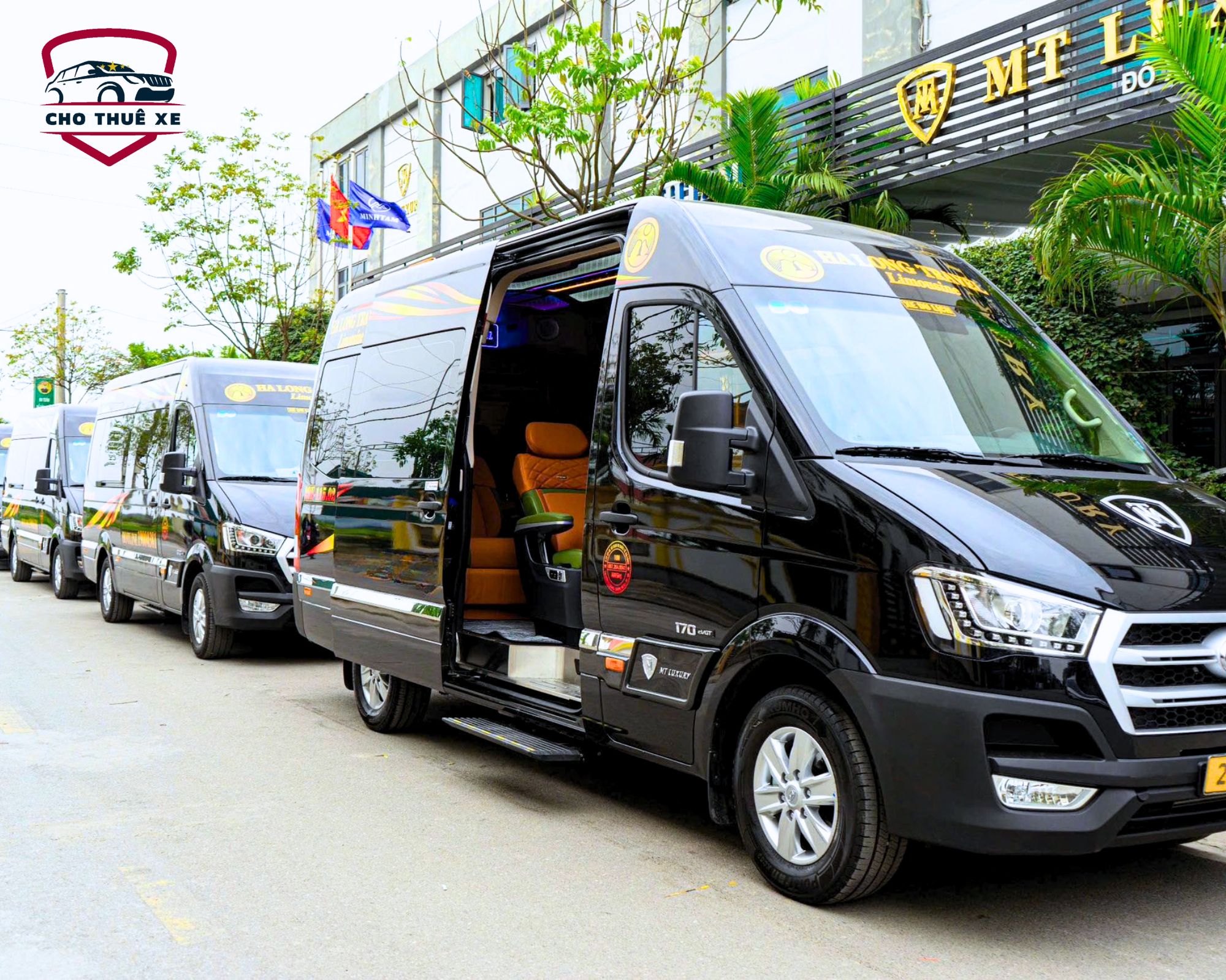 Dịch vụ cho thuê xe limousine Hà Nội đi Hạ Long cao cấp với nội thất tiện nghi, lý tưởng cho hành trình