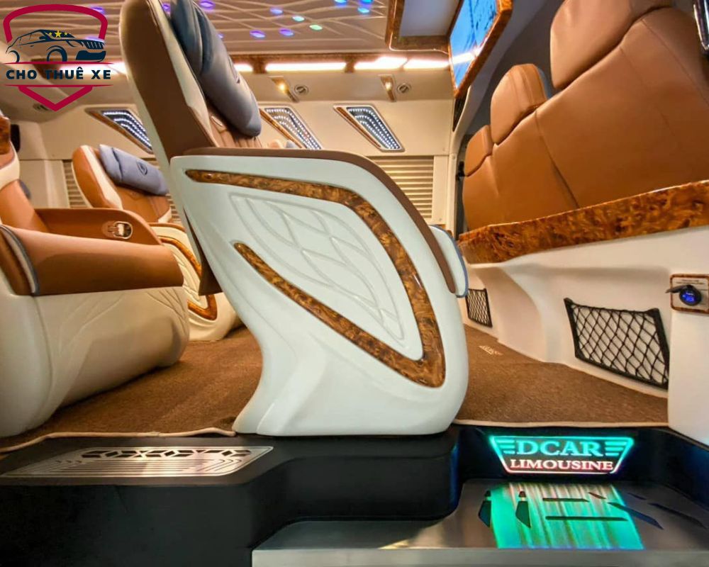 Ghế xe limousine rộng rãi, thoải mái