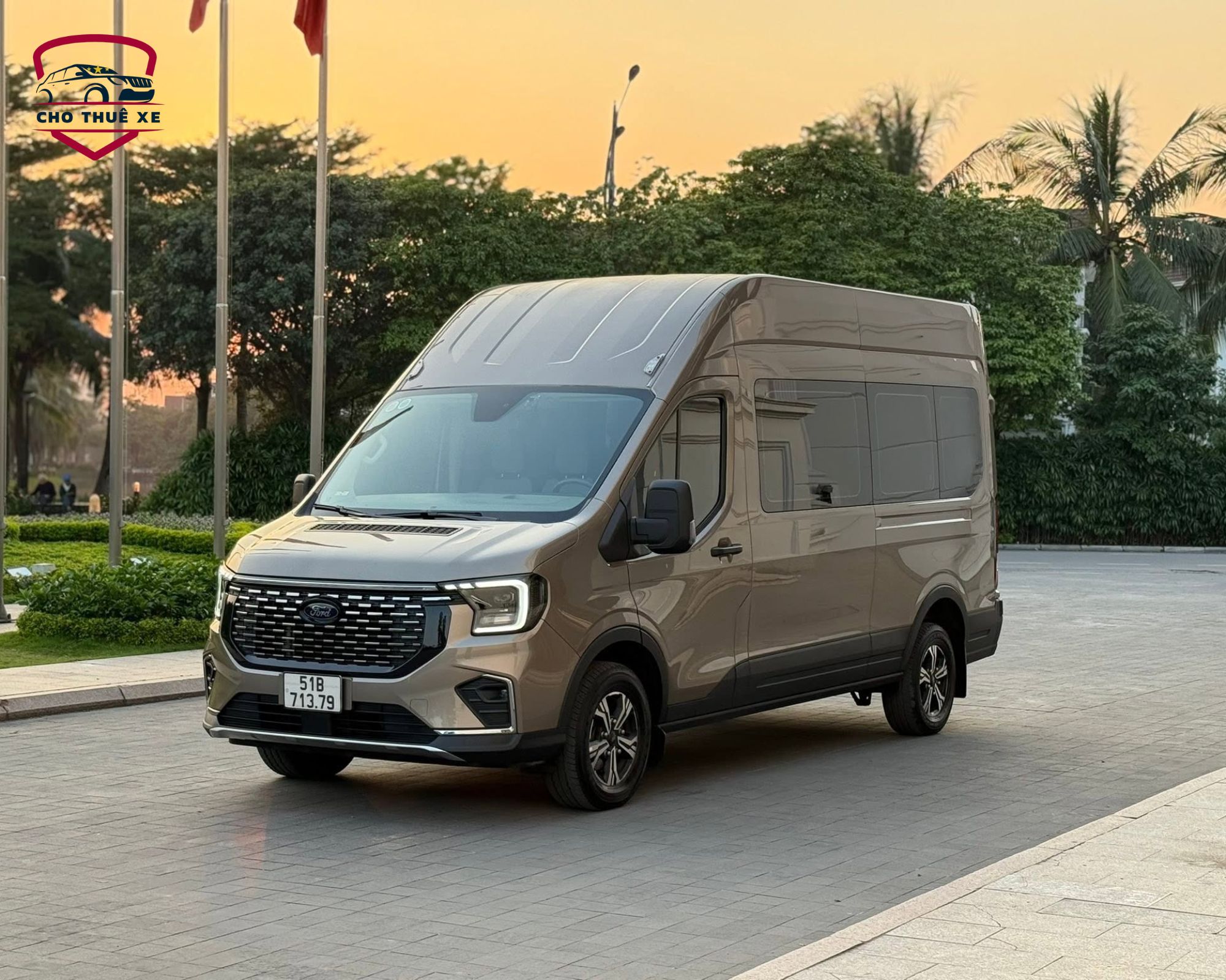 Giá Thuê Xe 16 Chỗ Đi Nha Trang Mới Nhất 2026