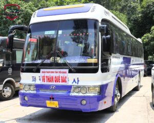 Ngoại thất xe Hyundai Aero Space mới mẻ, uyển chuyển đưa khách đi tour về nguồn