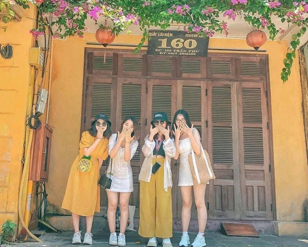 Thuê Xe Limousine Đà Nẵng Đi Hội An