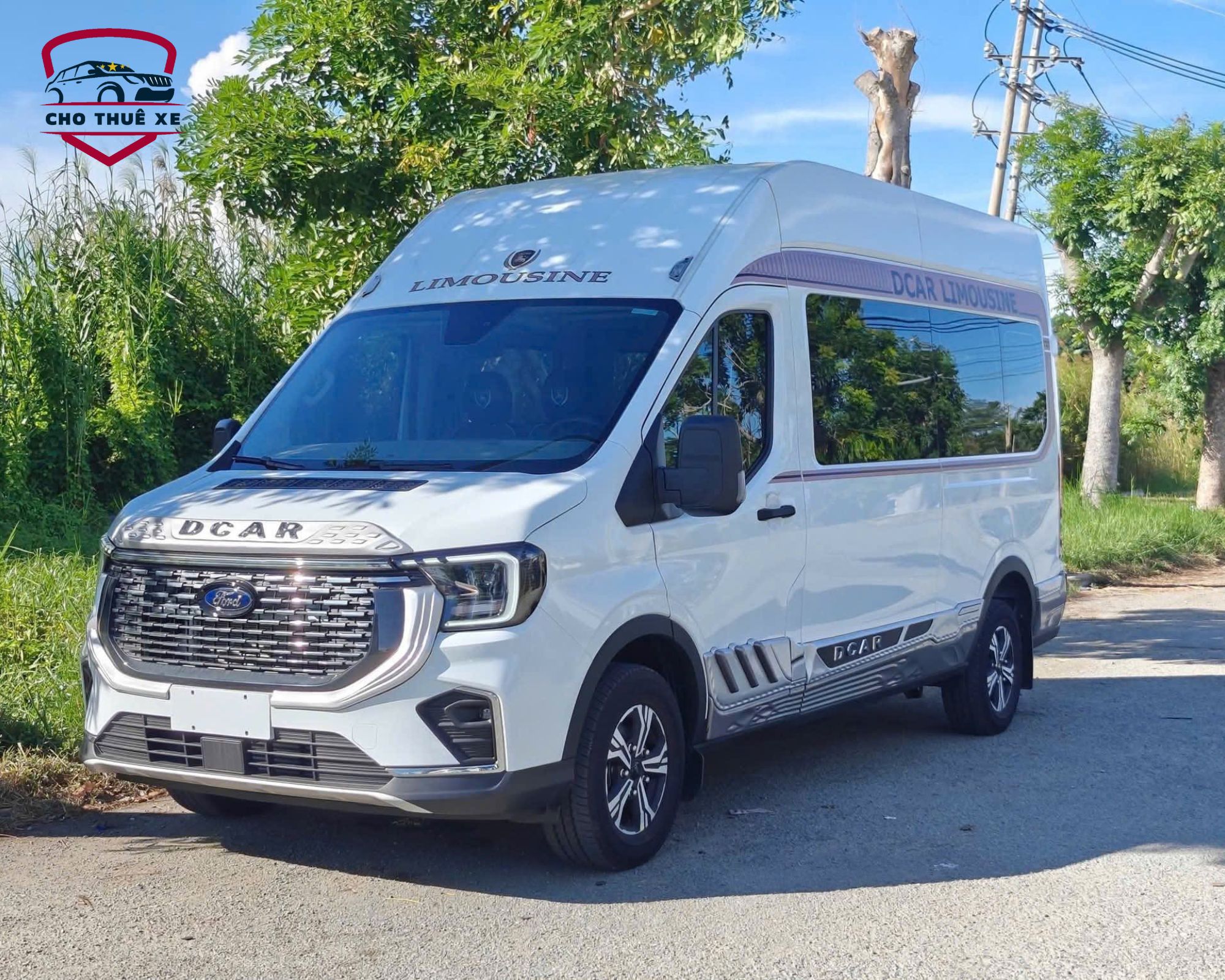 Tiện nghi cao cấp, thiết kế tinh tế - limousine 9 chỗ mang đến trải nghiệm di chuyển vượt trội