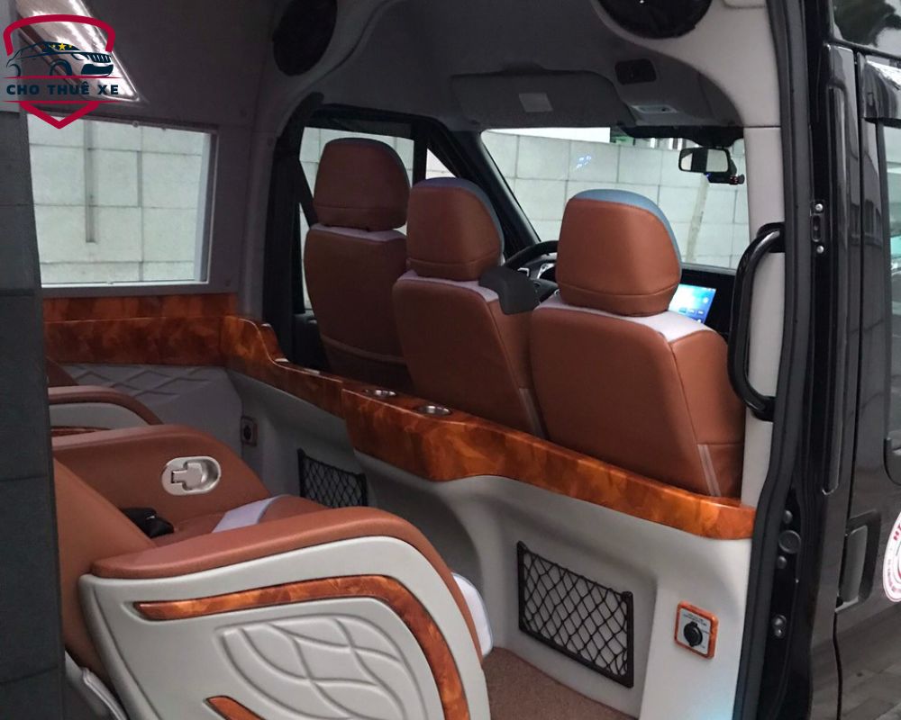 Ghế ngồi xe limousine rộng rãi, thoải mái