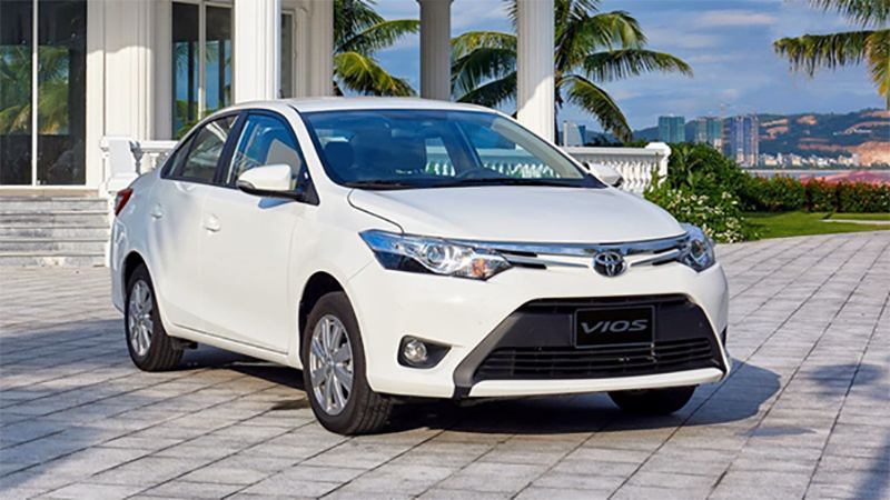 Xe vios 4 chổ đời mời màu trắng