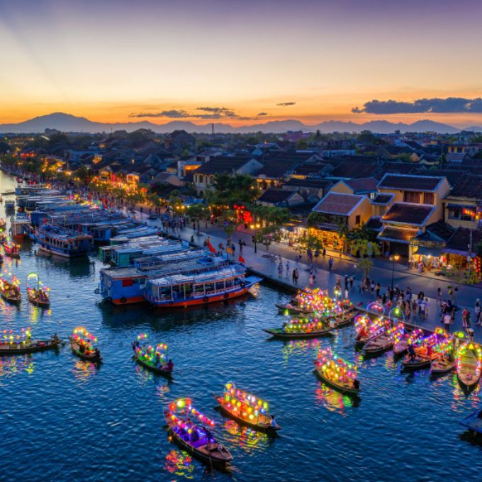 Hội An cổ kính là nơi khiến nhiều du khách say đắm