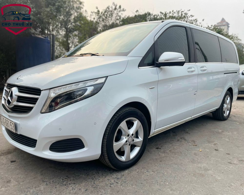 Xe 7 chỗ sang trọng hiện đại