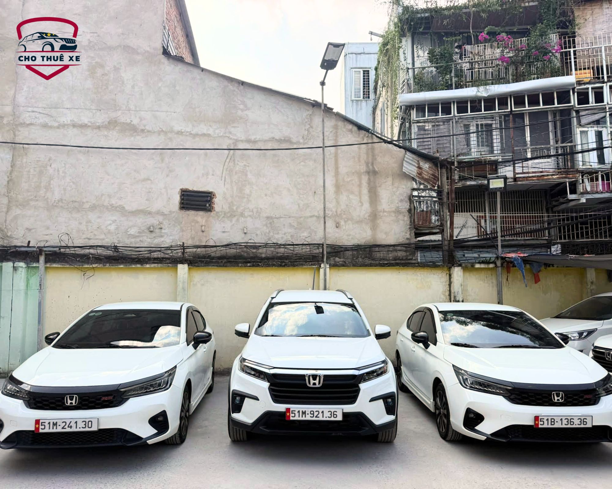 Bảng Giá Thuê Xe Gò Vấp 4-45 Chỗ Giá Rẻ, Có Tài Xế & Tự Lái