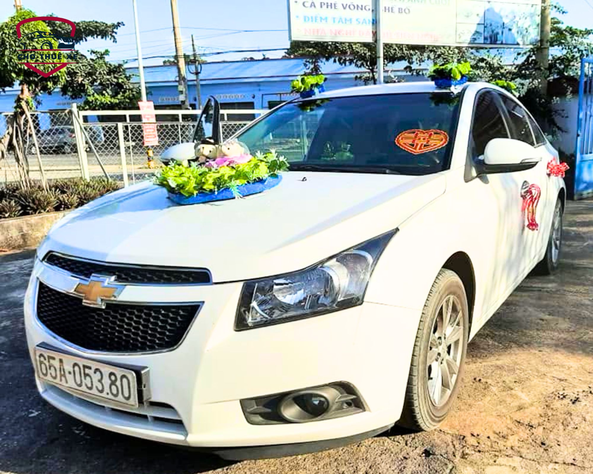 Dịch vụ thuê xe 4 chỗ làm xe hoa cưới