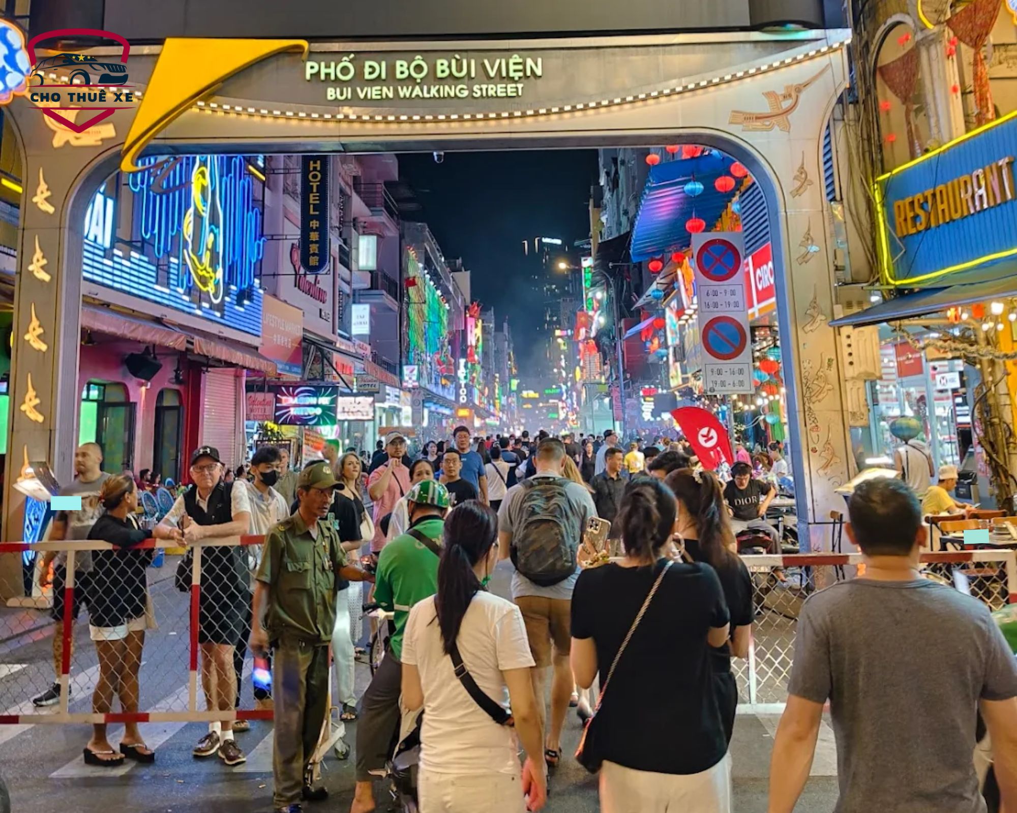 Phố đi bộ Bùi viện tọa lạc tại trung tâm thành phố Hồ Chí Minh