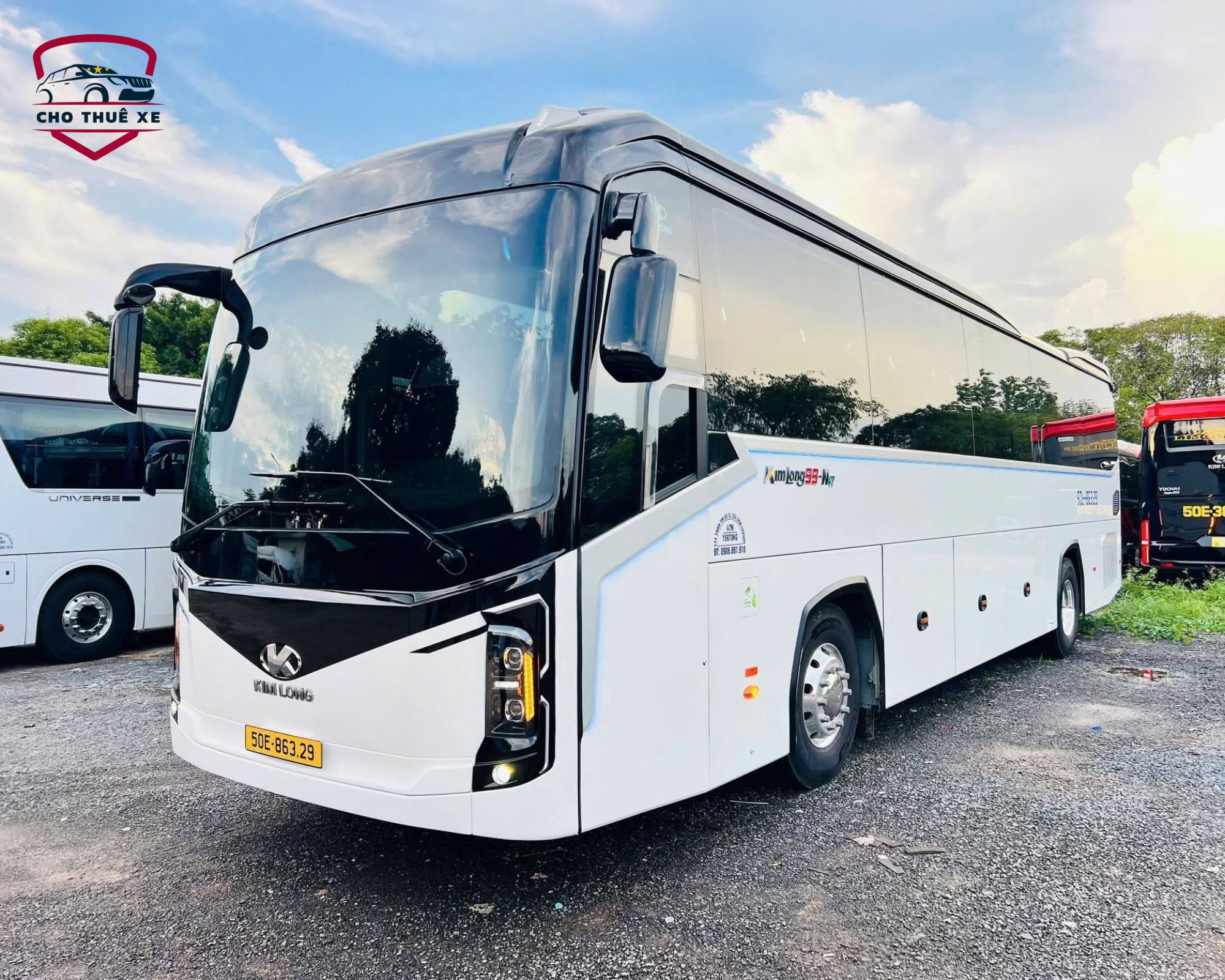 Xe 29 chỗ phục vụ đưa đón công nhân và học sinh trên địa bàn Gò Vấp