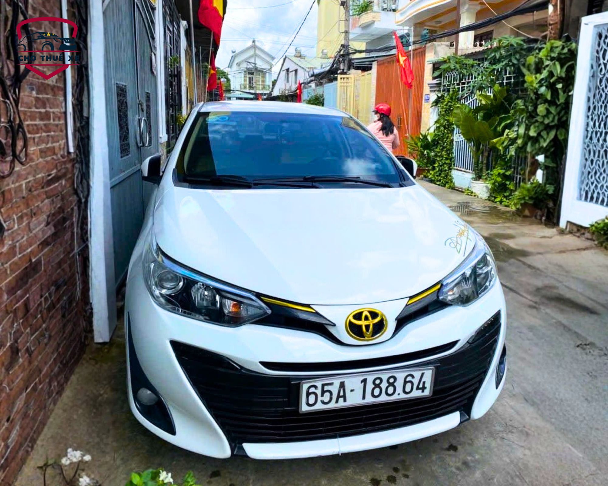 Xe Toyota Vios phục vụ đoàn khách 2 người đi Sài Gòn thăm người thân