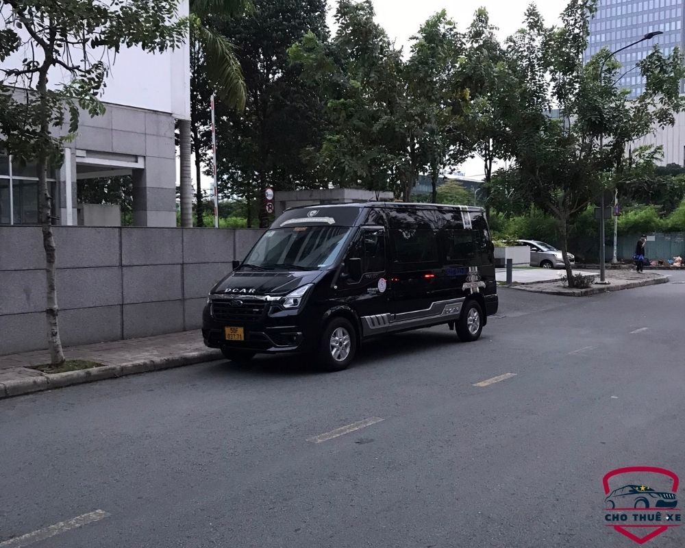 Thuê xe limousine 9 chỗ đi Nha Trang