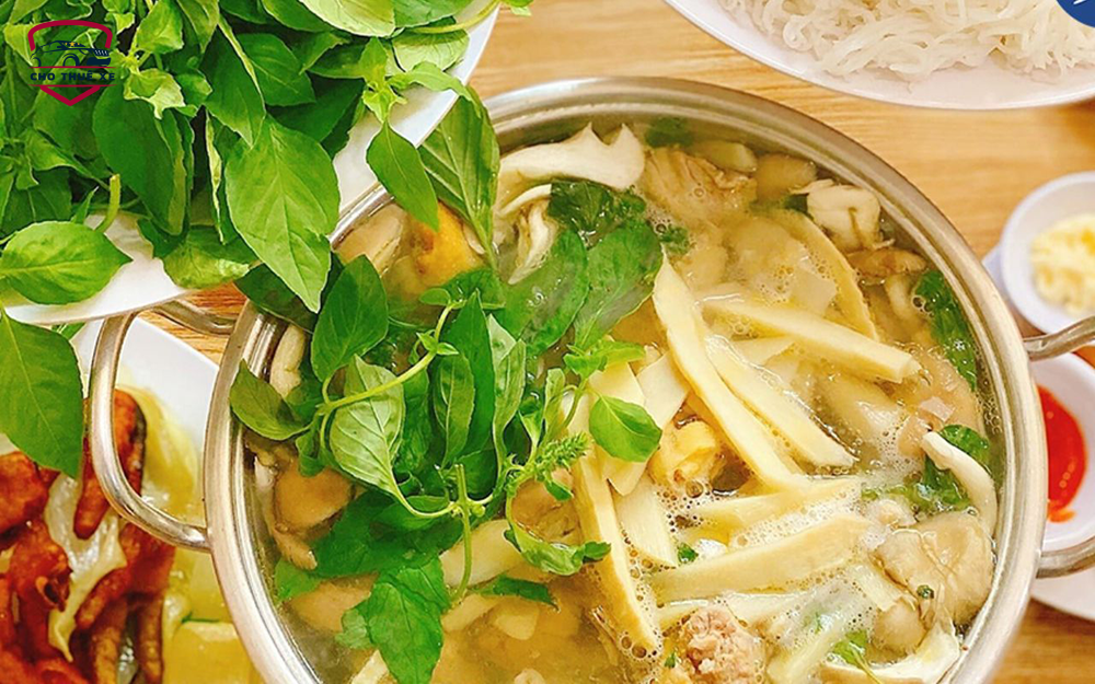 Lẩu Gà Lá É