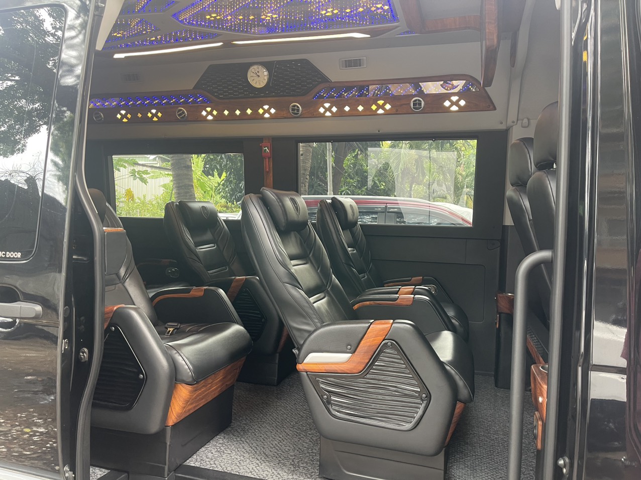 thuê xe limousine hồ chí minh đi nha trang
