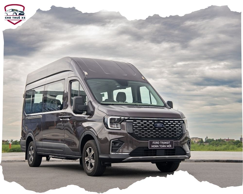 Vẻ ngoài của xe 16 chỗ Ford Transit 2024