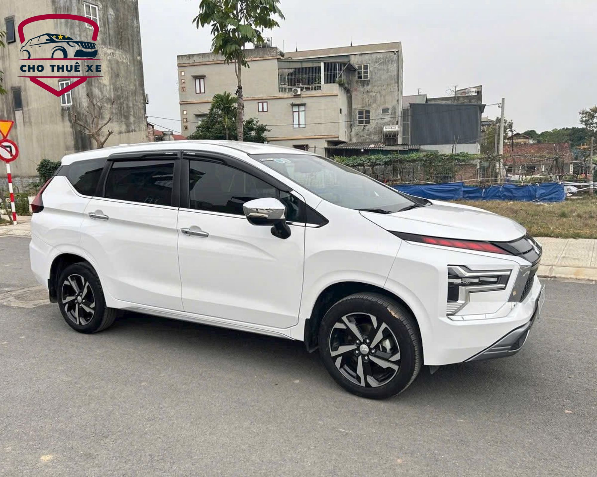 Xe Mitsubishi Xpander màu trắng