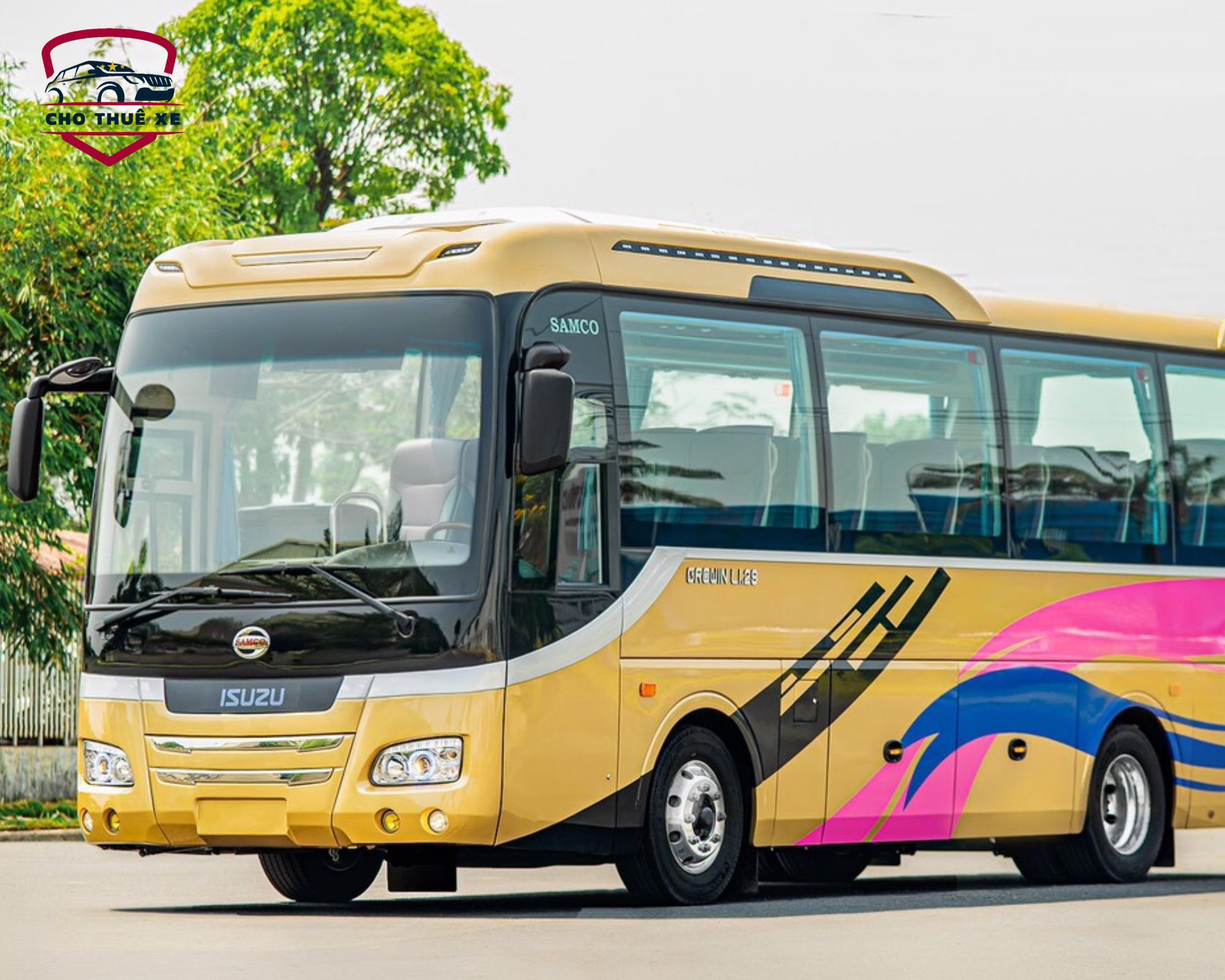Thuê xe Samco Isuzu đi Hà Tiên_ Đoàn lớn vi vu thoải mái