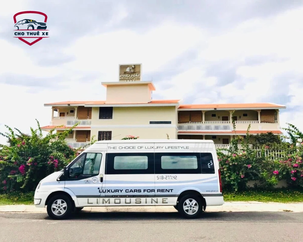 Cho thuê xe limousine 9 chỗ tự lái