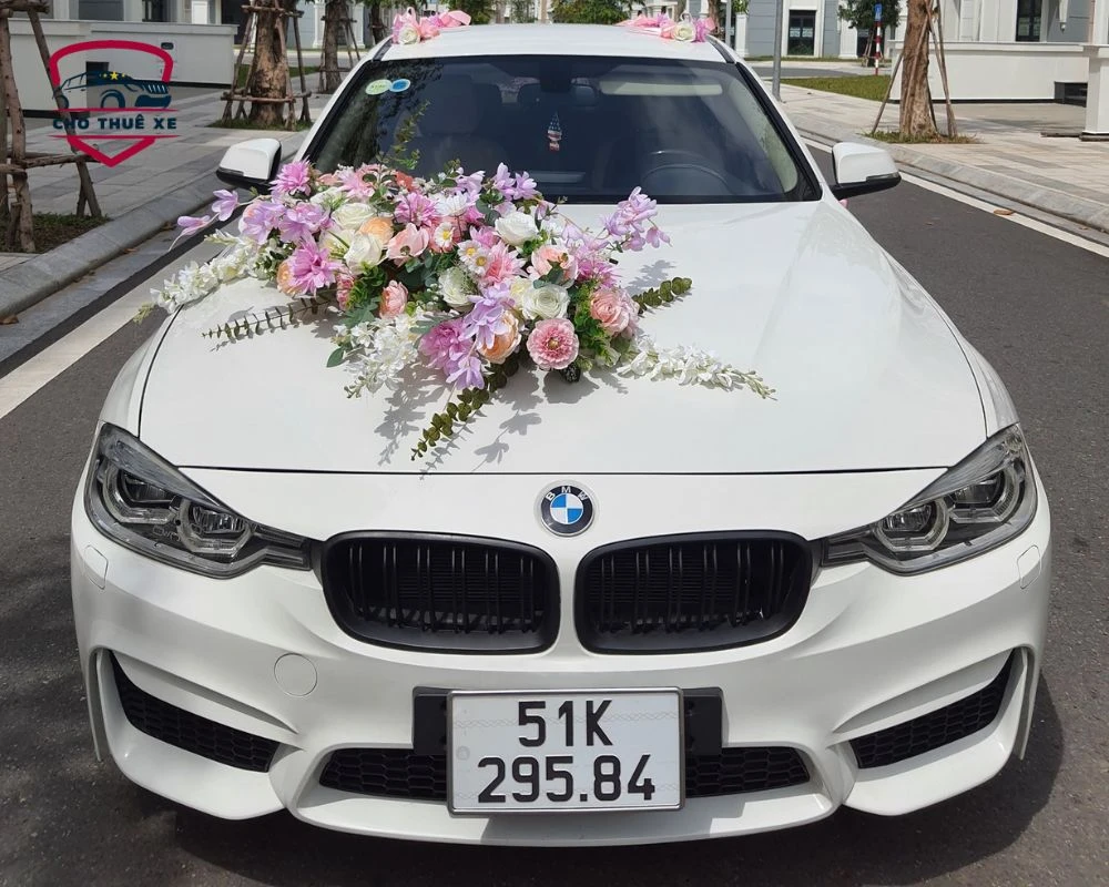 Cho thuê xe cưới BMW 320i