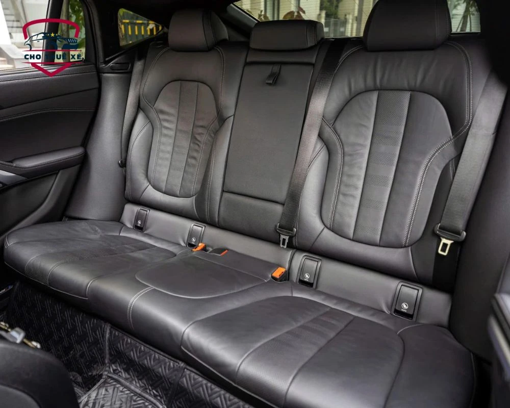 Hàng ghế sau BMW X6