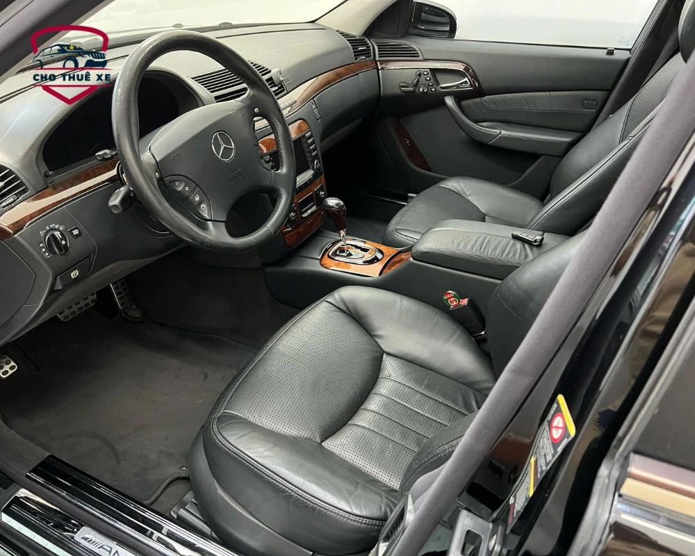 Hàng ghế trước của Mercedes S55 Amg