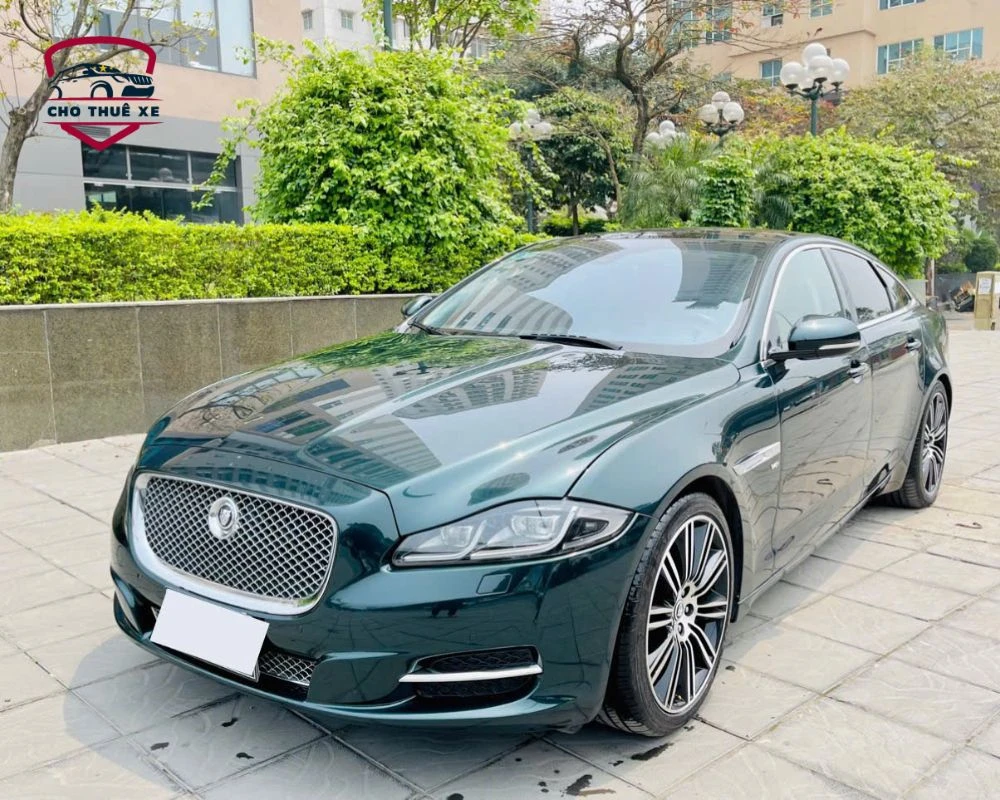 Jaguar XJ