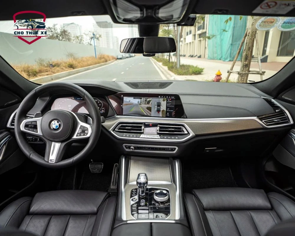 Khoang lái BMW X6