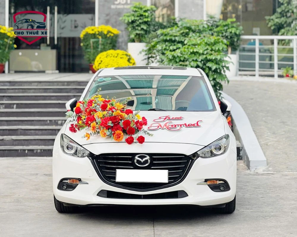 Cho thuê xe cưới Mazda 6