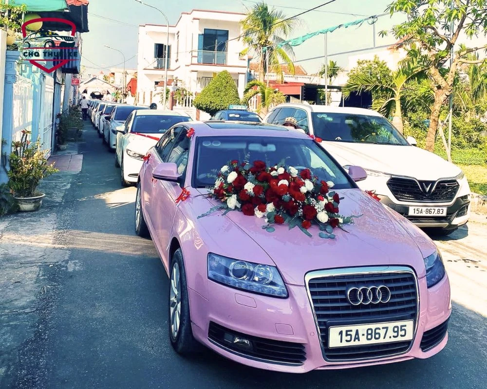 Cho thuê xe hoa Audi
