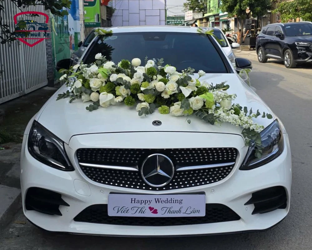 Cho thuê xe hoa cưới Mercedes