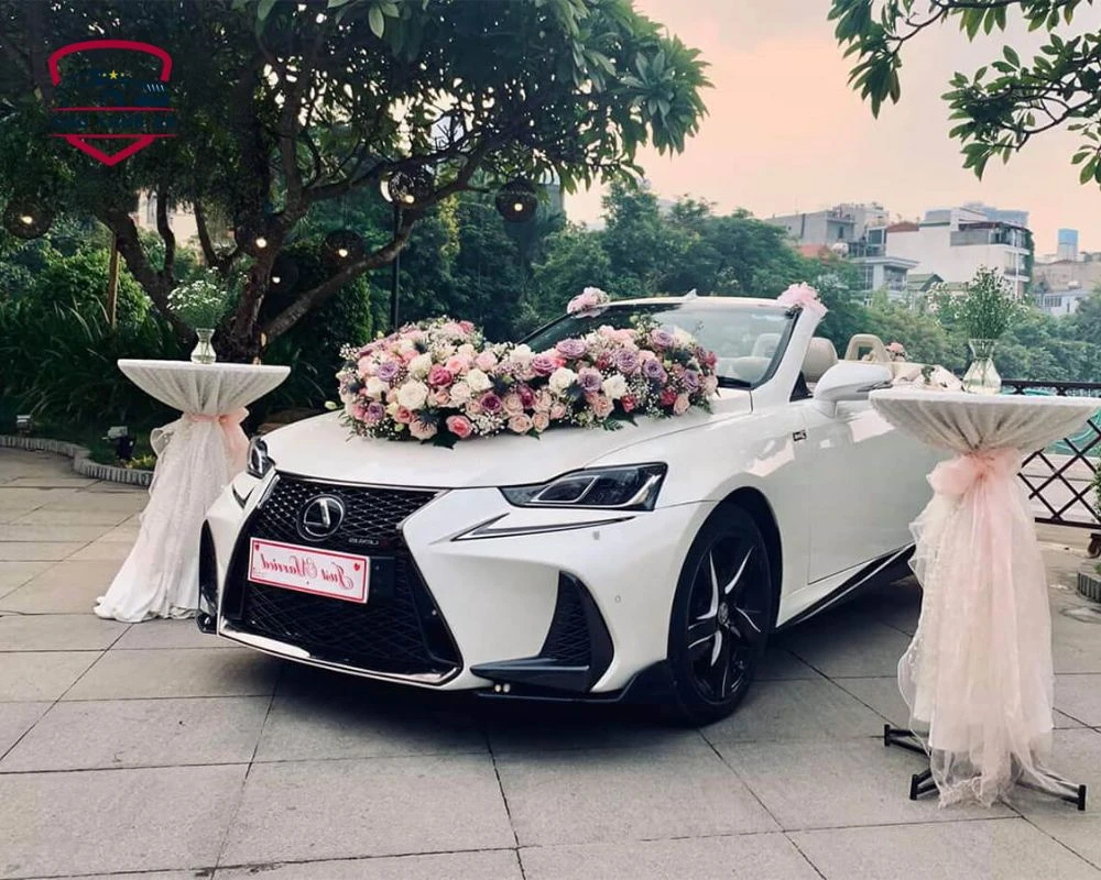 Cho thuê xe hoa Lexus-IS250