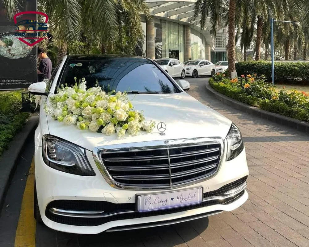 Cho thuê xe hoa Mercedes tại TPHCM