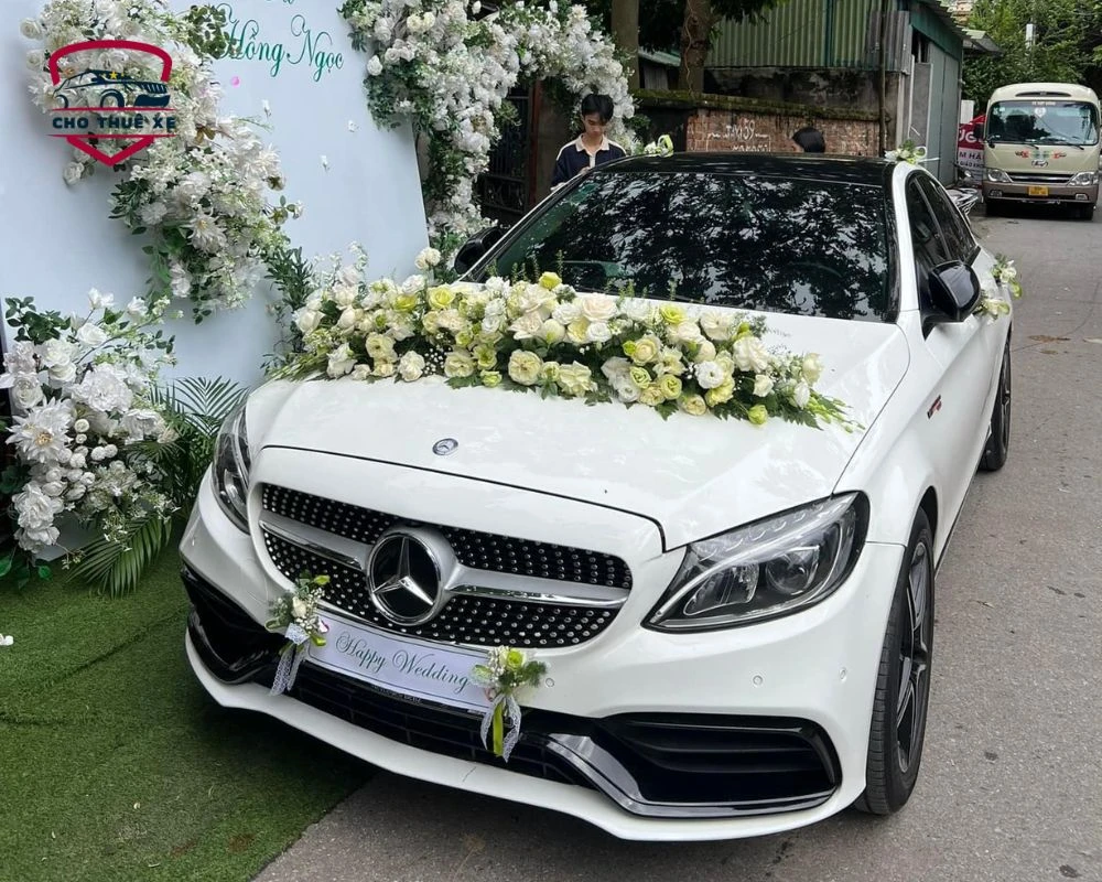 Cho thuê xe hoa Mercedes