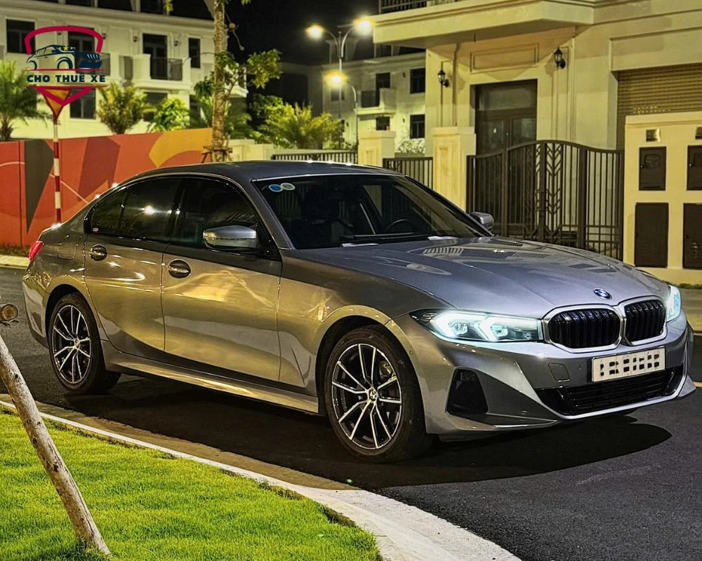 BMW 320i 528
