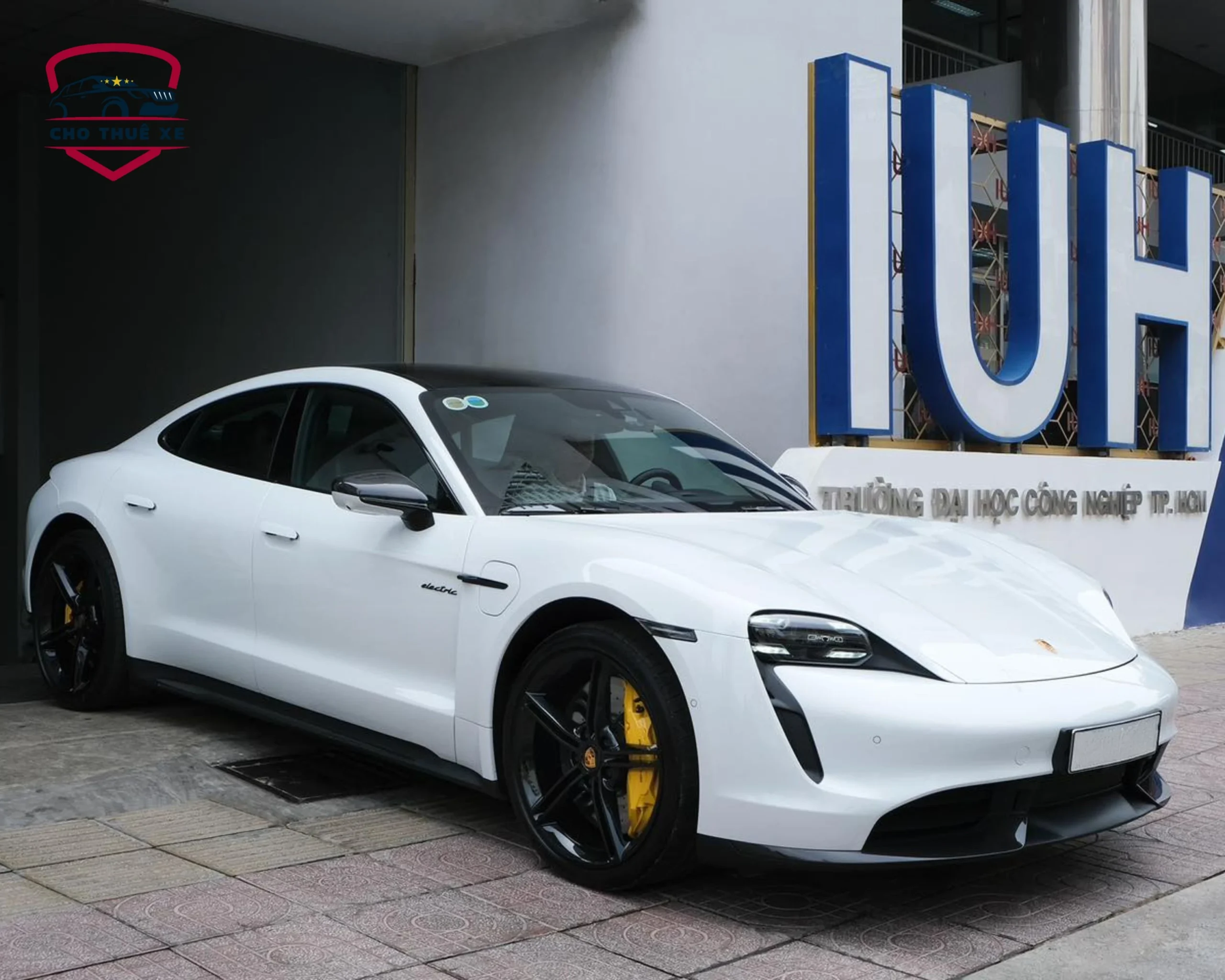 Dòng xe thuần điện Porsche Taycan